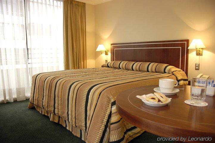 Hotel Leonardo Da Vinci Сантьяго Номер фото